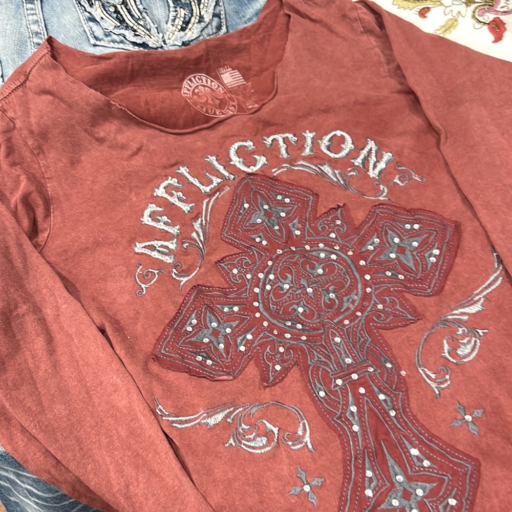 Affliction long sleeve Burnt red